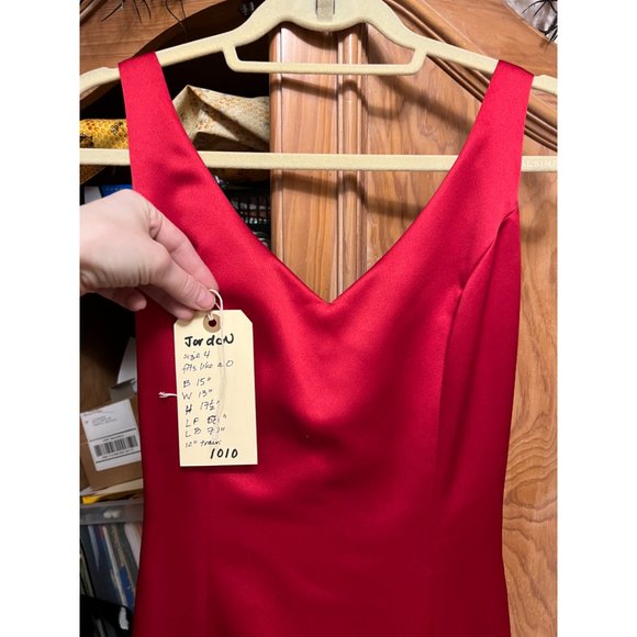 Jordan Red Satin Sleeveless V-Neck Formal Evening Gown with Train Size 4 - Picture 6 of 7